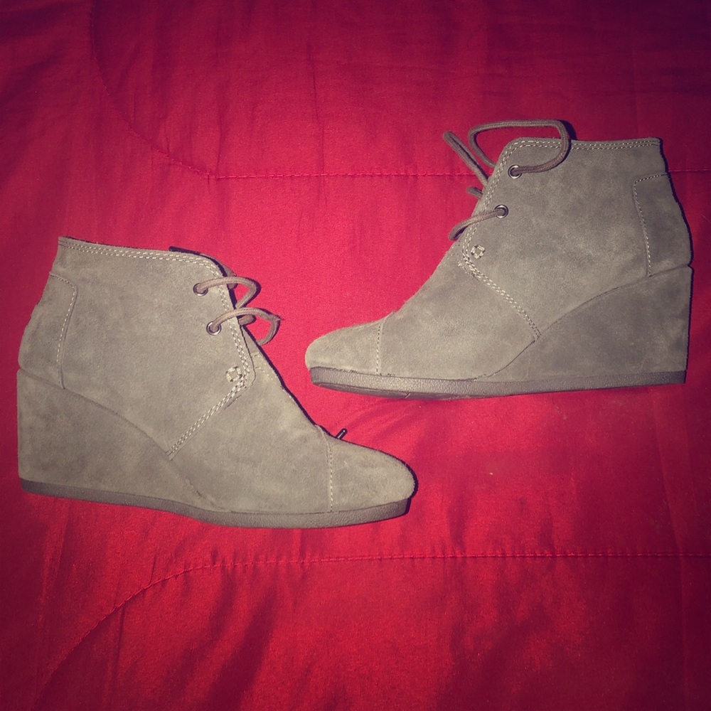 TOMS booties
